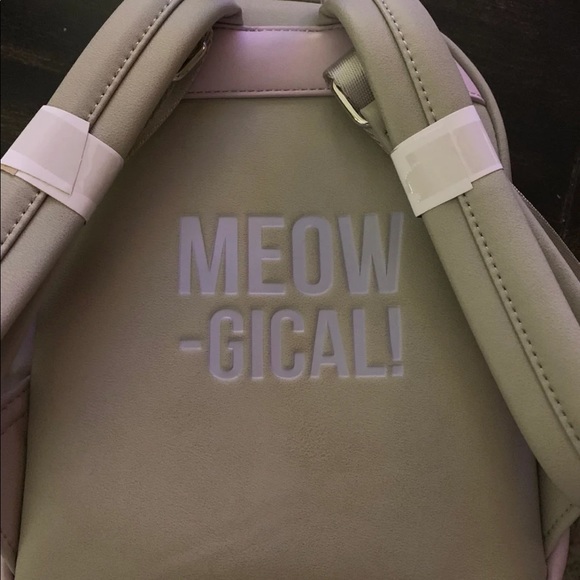 ⭐️MOVING SALE⭐️ Disney Cat's Loungefly - Picture 6 of 7